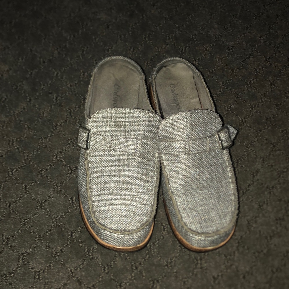 Color grey